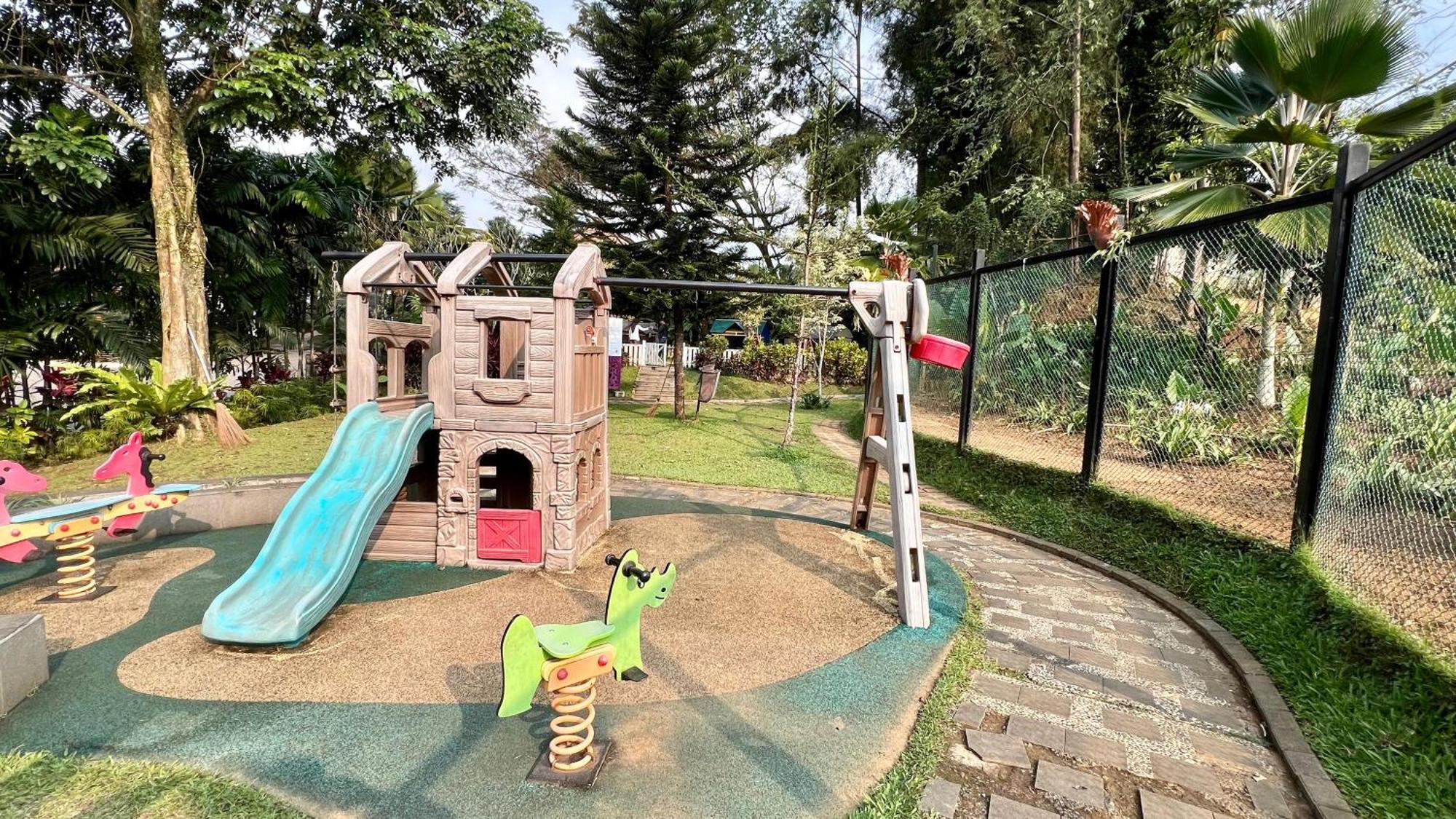 Vimalla Hills Villa&resort Megamendung Puncak *